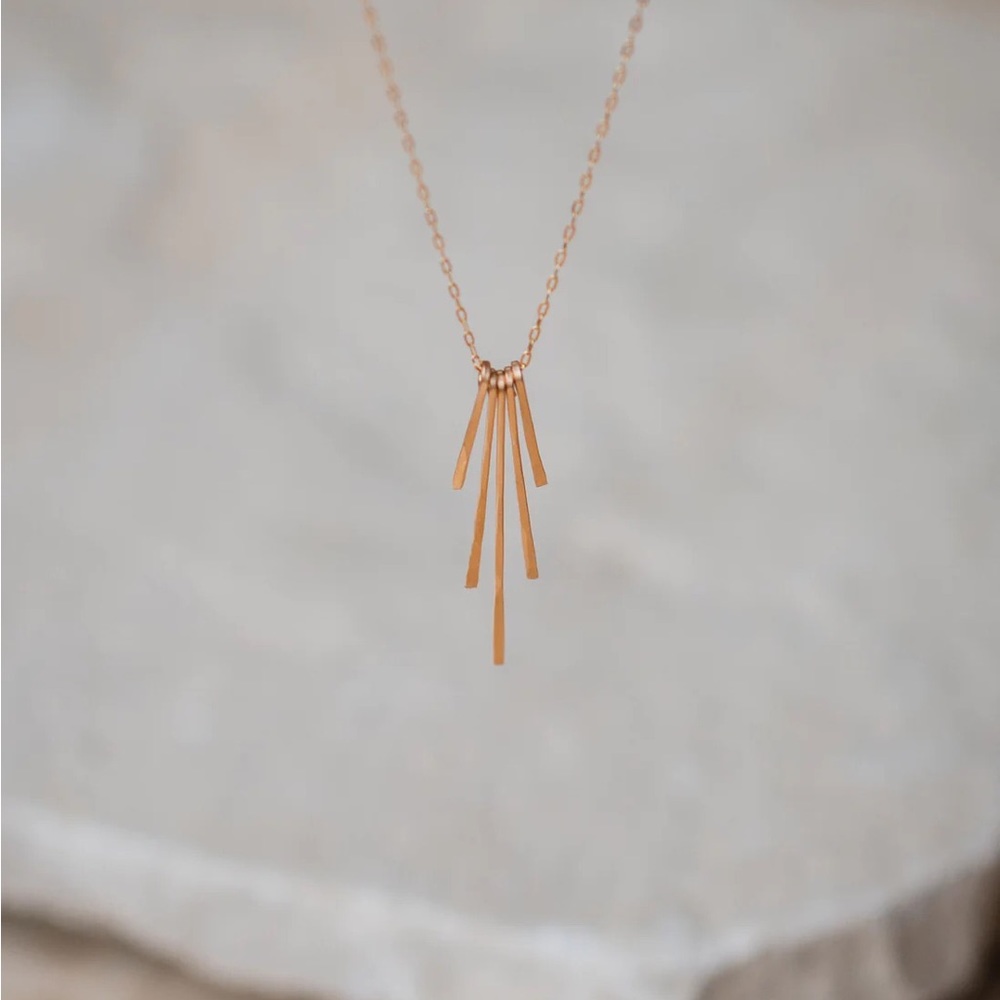 Hailey Paddle Pendant Necklace Gold